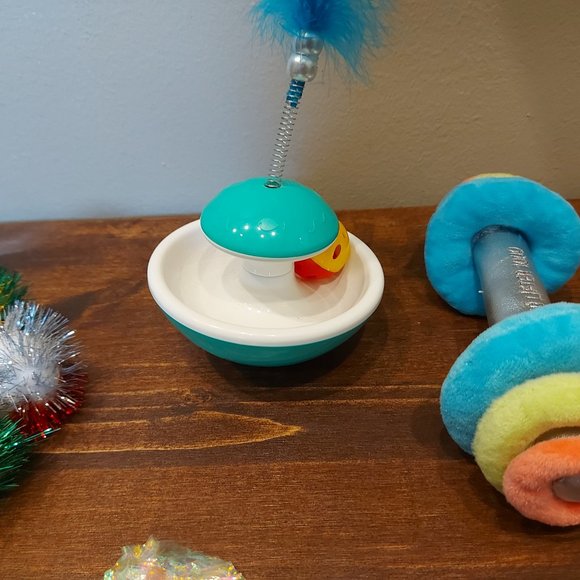Cat Toy Bundle - Kicker, Feather Top, worms and Balls! - Picture 2 of 8